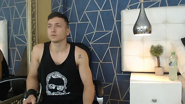 Snapshot of BrandonColee chatting on 20, 2, 2025 BrandonColee online show from 20, 2, 2025