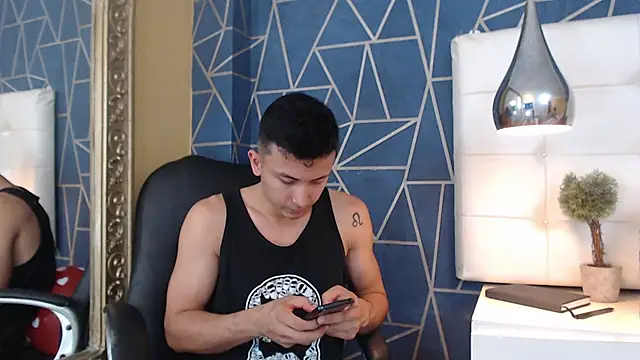 Snapshot of BrandonColee chatting on 20, 2, 2025 BrandonColee online show from 20, 2, 2025