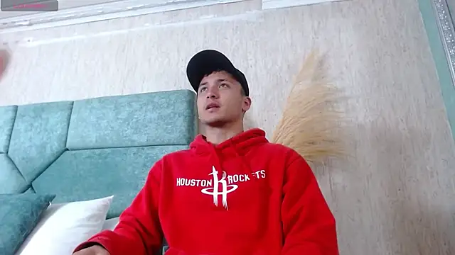 Snapshot of BrandonColee chatting on 25, 2, 2025 BrandonColee online show from 25, 2, 2025