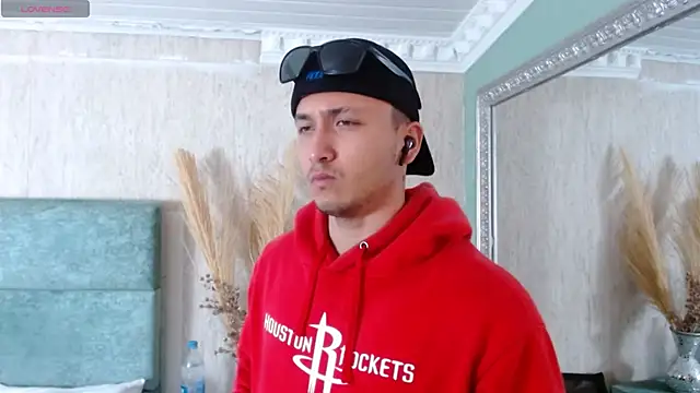 Snapshot of BrandonColee chatting on 28, 2, 2025 BrandonColee online show from 28, 2, 2025