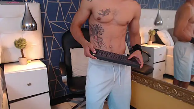 Snapshot of BrandonColee chatting on 5, 3, 2025 BrandonColee online show from 5, 3, 2025