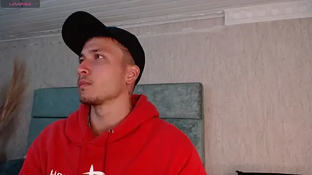 Snapshot of BrandonColee chatting on 9, 3, 2025 BrandonColee online show from 9, 3, 2025