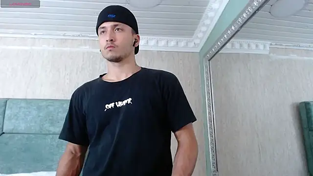 Snapshot of BrandonColee chatting on 14, 3, 2025 BrandonColee online show from 14, 3, 2025