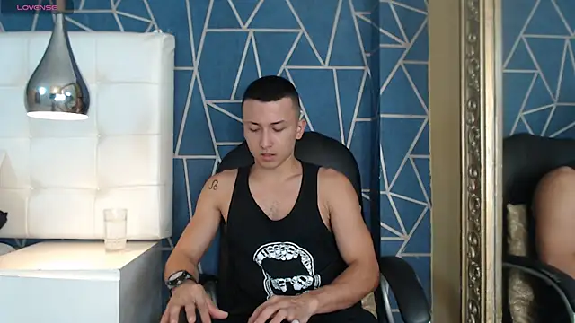 Snapshot of BrandonColee chatting on 18, 3, 2025 BrandonColee online show from 18, 3, 2025