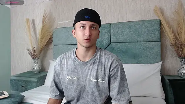 Snapshot of BrandonColee chatting on 21, 3, 2025 BrandonColee online show from 21, 3, 2025