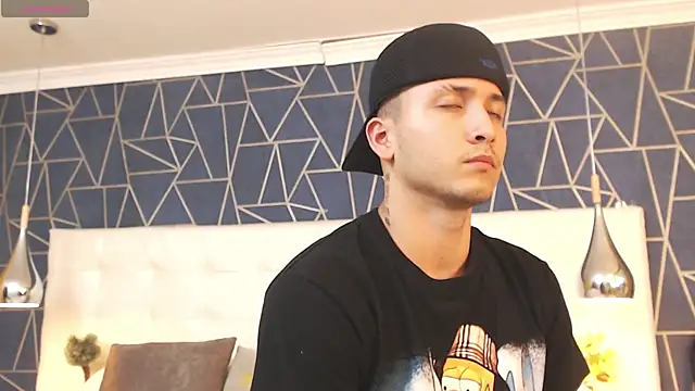 Snapshot of BrandonColee chatting on 22, 3, 2025 BrandonColee online show from 22, 3, 2025