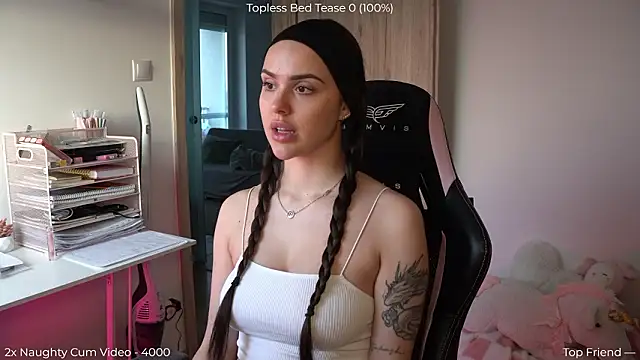 Snapshot of NaomiiMoon chatting on 15, 3, 2026 NaomiiMoon online show from 15, 3, 2026