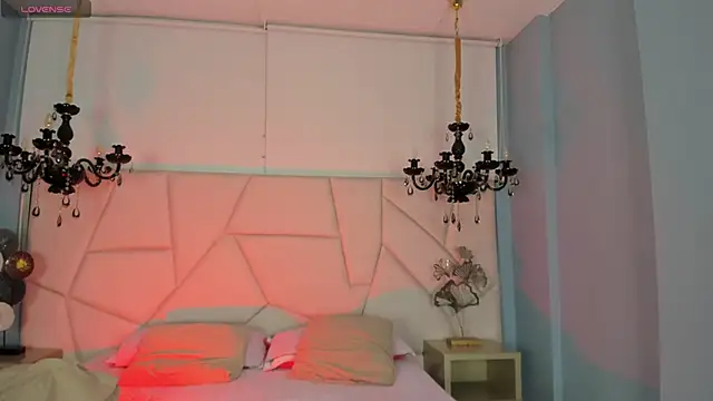 Aitana Hilton  online show from 25, 11, 2025