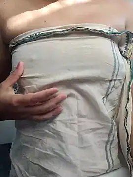 nikkibenza online show from 6, 3, 2025