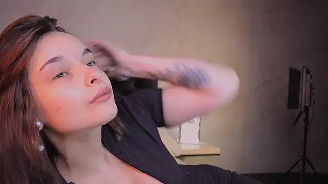 Bella Alita online show from 3, 10, 2025