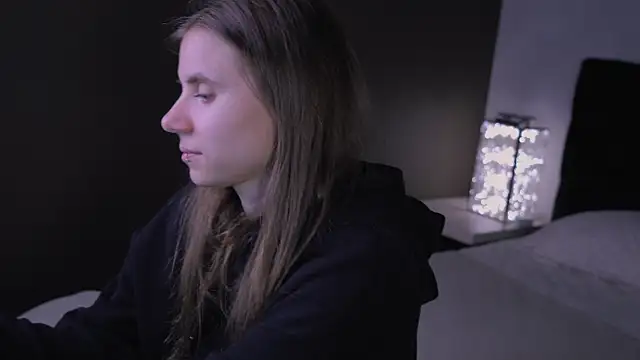 Bella Alita online show from 11, 10, 2025