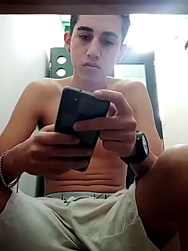 Latinos 2001 online show from 22, 1, 2025