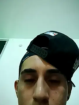 Latinos 2001 online show from 23, 1, 2025