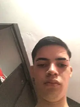 Latinos 2001 online show from 6, 11, 2025