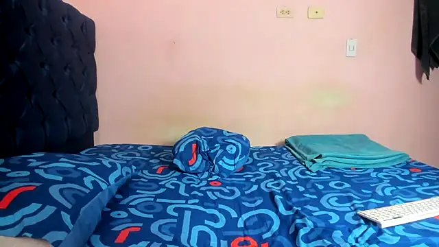 Latinos 2001 online show from 19, 2, 2026