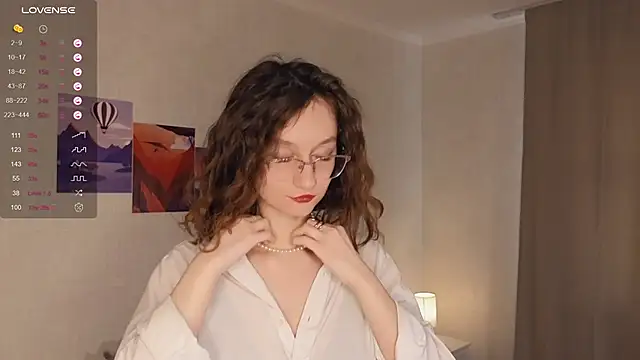 Leya Curly online show from 20, 2, 2025