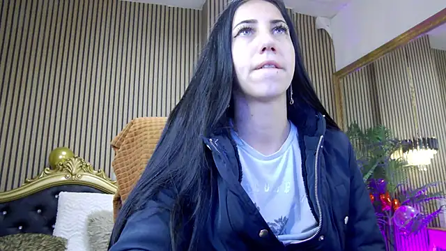 Snapshot of KeylaBlair chatting on 14, 2, 2025 KeylaBlair online show from 14, 2, 2025