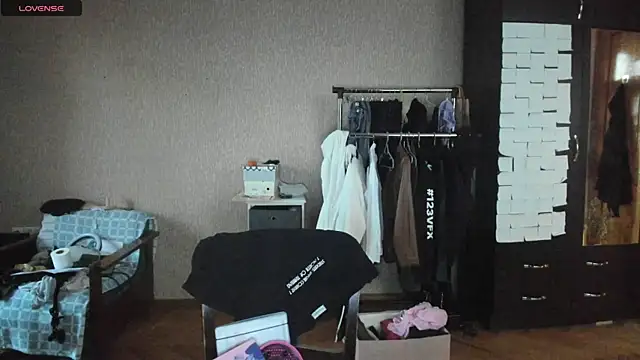 Snapshot of _Roselina_ chatting on 28, 6, 2026 Roselina online show from 28, 6, 2026