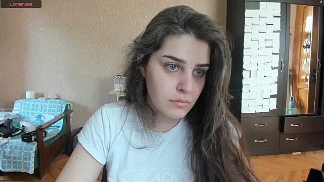 Snapshot of _Roselina_ chatting on 7, 7, 2026 Roselina online show from 7, 7, 2026