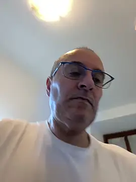 Snapshot of sempreilmio2 chatting on 11, 2, 2025 sempreilmio2 online show from 11, 2, 2025