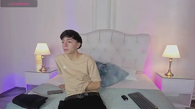 ethan and ava online show from 19, 3, 2025