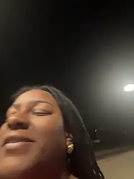 xoxoHotCoCo online show from 13, 4, 2026