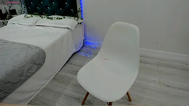 novaaskyy online show from 28, 9, 2025