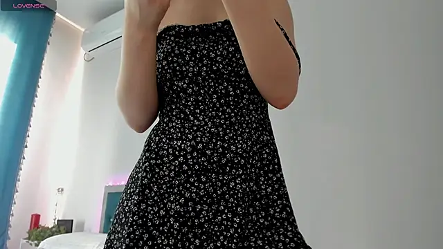 novaaskyy online show from 18, 10, 2025