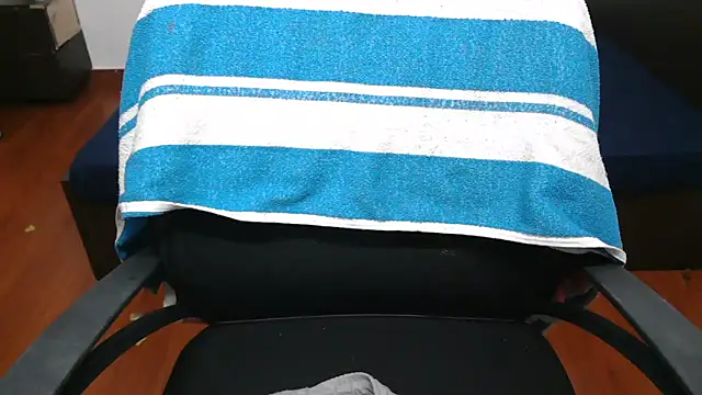 Snapshot of LovelyRosy chatting on 7, 10, 2025 LovelyRosy online show from 7, 10, 2025