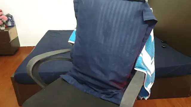 LovelyRosy online show from 9, 2, 2026