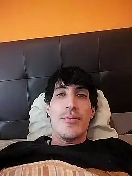 Snapshot of moutt99 chatting on 15, 1, 2025 moutt99 online show from 15, 1, 2025