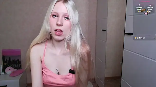Snapshot of Mary_Kitty88 chatting on 27, 5, 2026 Mary Kitty88 online show from 27, 5, 2026