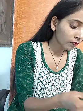 Snapshot of Divya-2007 chatting on 27, 2, 2025 Divya-2007 online show from 27, 2, 2025