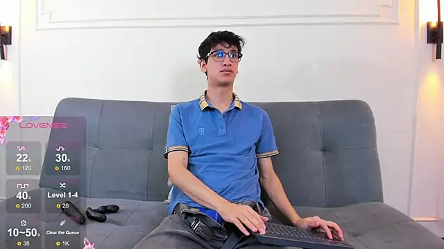 Snapshot of Cum_hunters chatting on 25, 4, 2026 Cum hunters online show from 25, 4, 2026