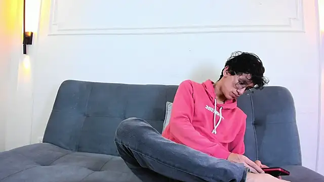 Snapshot of Cum_hunters chatting on 28, 5, 2026 Cum hunters online show from 28, 5, 2026