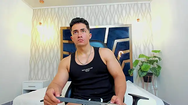 Snapshot of Brad_Summer chatting on 24, 2, 2025 Brad Summer online show from 24, 2, 2025