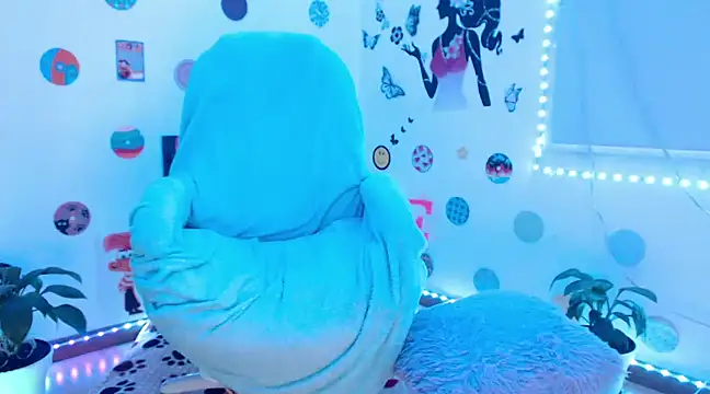 Snapshot of samy_love35 chatting on 6, 2, 2025 samy love35 online show from 6, 2, 2025