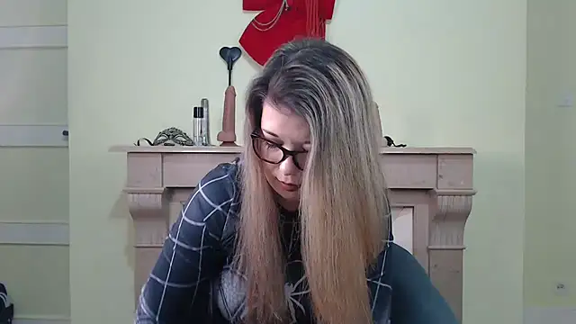 Snapshot of kamilalova chatting on 2, 2, 2026 kamilalova online show from 2, 2, 2026