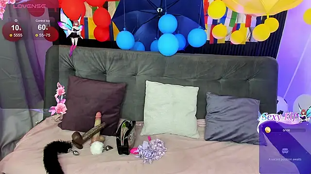 Snapshot of lucie_petite chatting on 15, 6, 2026 lucie petite online show from 15, 6, 2026