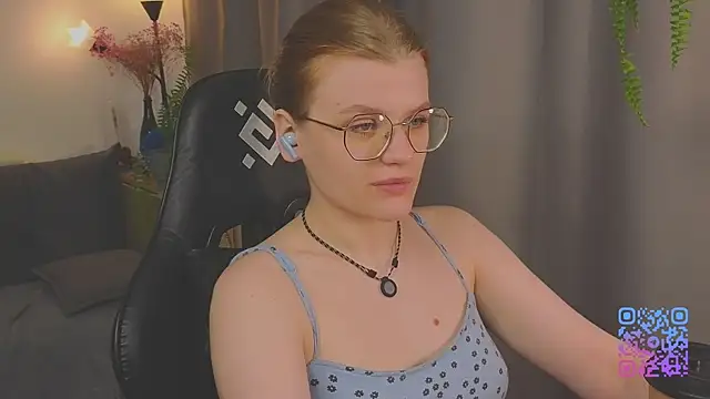 Snapshot of _JessieVibes chatting on 28, 6, 2026 JessieVibes online show from 28, 6, 2026