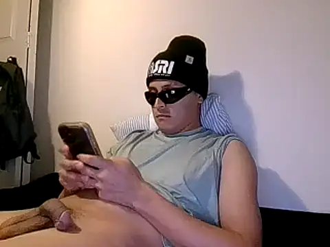 Snapshot of PerroDemonioHot chatting on 4, 2, 2025 PerroDemonioHot online show from 4, 2, 2025