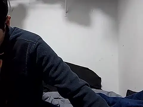 Snapshot of PerroDemonioHot chatting on 15, 1, 2026 PerroDemonioHot online show from 15, 1, 2026