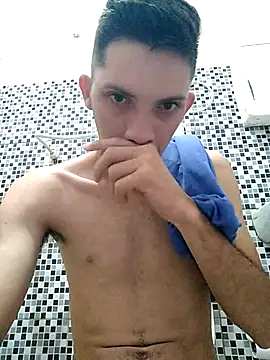 Snapshot of welitonzz28 chatting on 12, 5, 2026 welitonzz28 online show from 12, 5, 2026