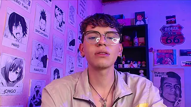 Snapshot of Mickey_Magic chatting on 7, 2, 2025 Mickey Magic online show from 7, 2, 2025