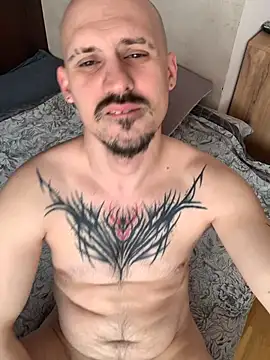 Snapshot of AssHunter4k chatting on 27, 4, 2026 AssHunter4k online show from 27, 4, 2026