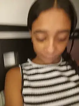 Snapshot of Zoe_Sweett18 chatting on 3, 7, 2026 Zoe Sweett18 online show from 3, 7, 2026