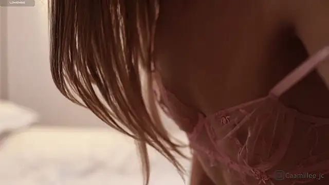 Snapshot of caamillee_ chatting on 3, 4, 2026 caamillee online show from 3, 4, 2026