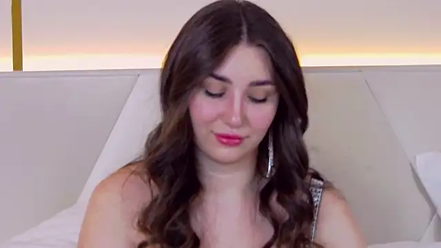 Snapshot of KiraBarlows chatting on 20, 2, 2025 KiraBarlows online show from 20, 2, 2025