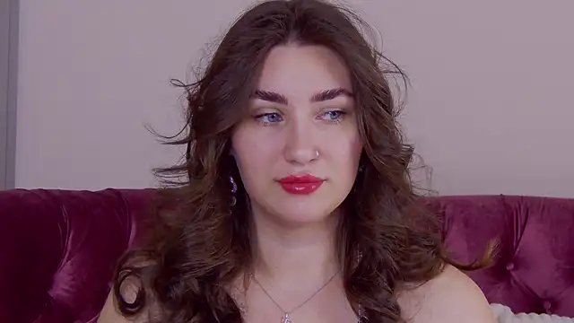 Snapshot of KiraBarlows chatting on 12, 11, 2025 KiraBarlows online show from 12, 11, 2025