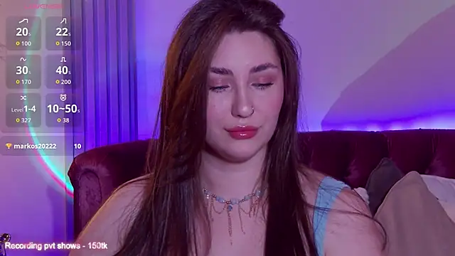 Snapshot of KiraBarlows chatting on 1, 12, 2025 KiraBarlows online show from 1, 12, 2025